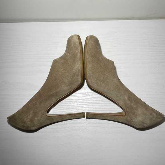 Chloe Taupe Suede Pumps Round Toe Heels - Size: 37 - Picture 6 of 8